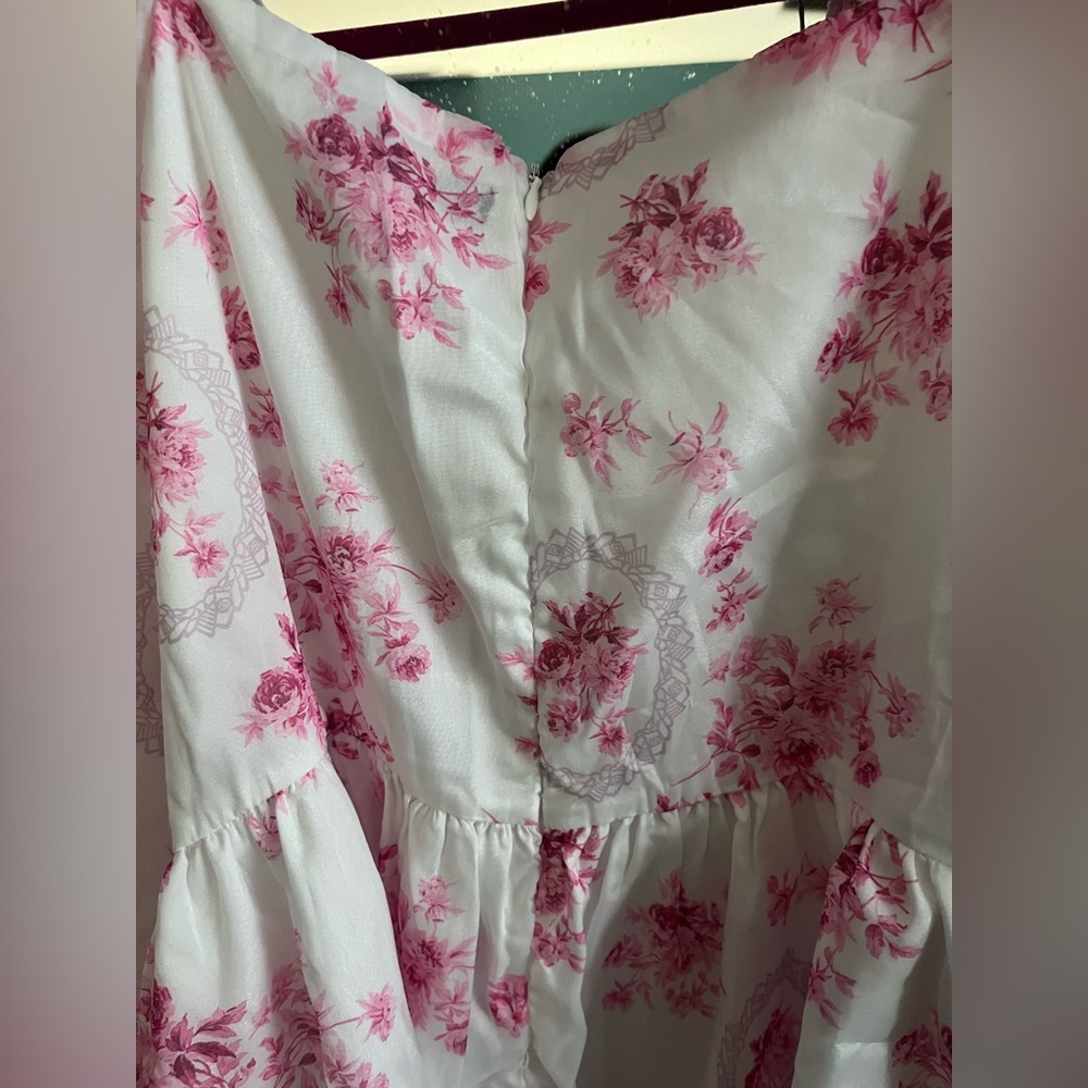 Floral Peplum Blouse - Picture 8 of 8